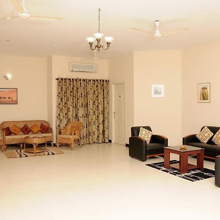 Executive Comfort Alwarpet Chennai Exterior foto